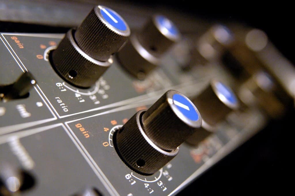 Showcase image for Advanced Audio Noise Reduction & Enhancement